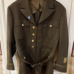 Authentic WWII U.S. Army Air Forces Officer Belted Service Jacket Rank Insignia