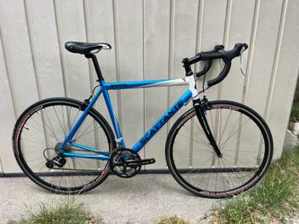 Scattante Road Bike Medium 54cm! Very Nice!