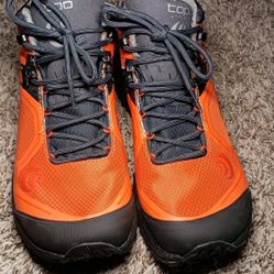 Topo Athletic Mens Trailventure Mid Hiking Boots Orange Black Size 8.5 Shoes 