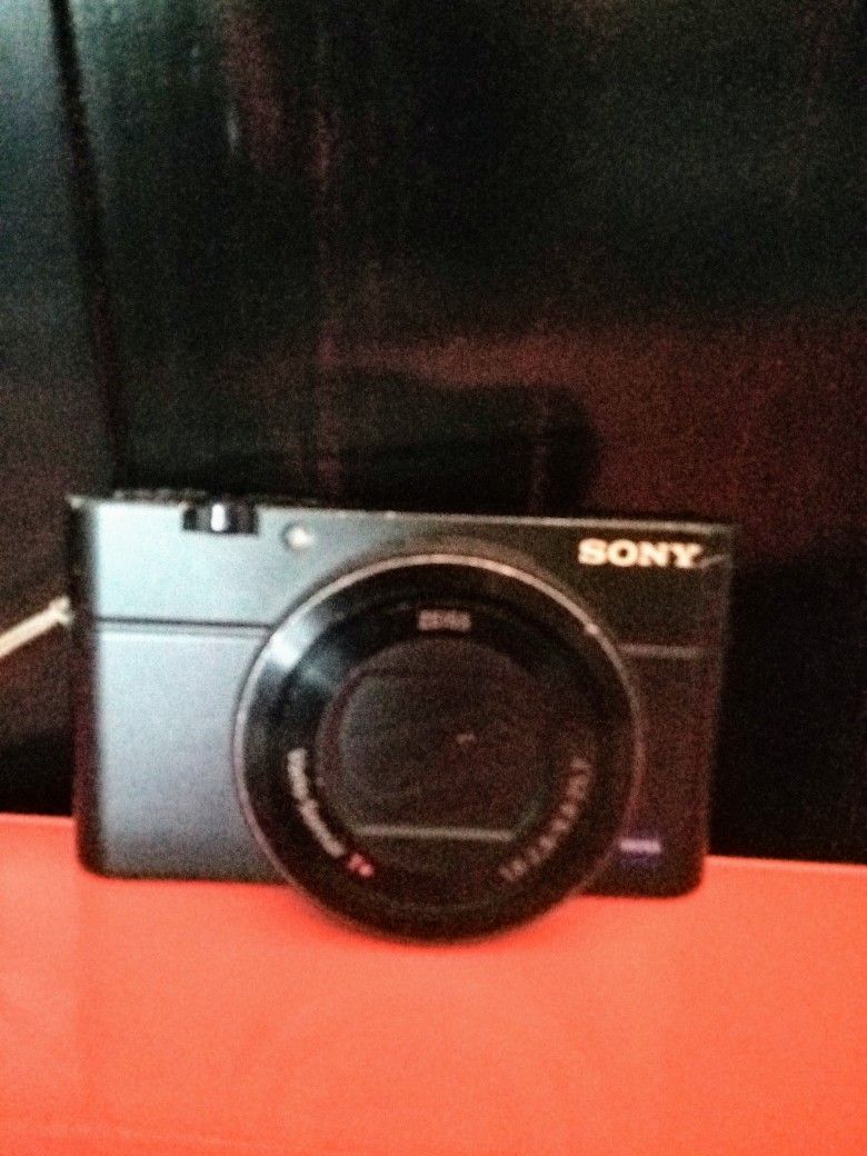 Sony RX100 IV Cyber Shot