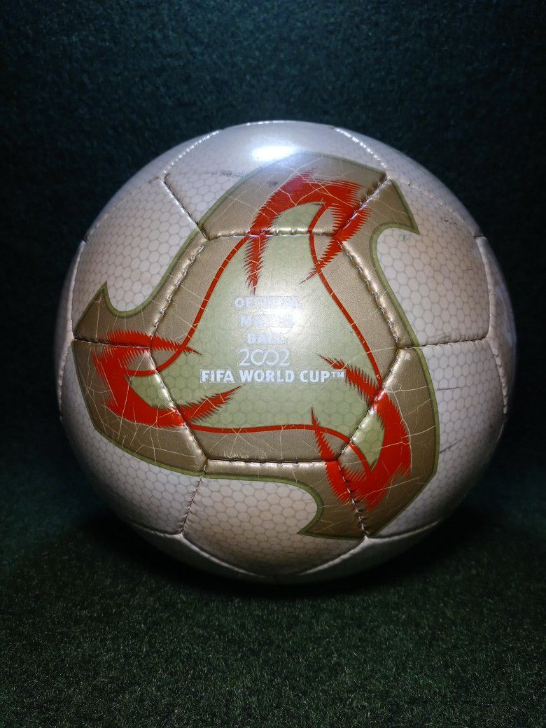 2002 World Cup Adidas Fevernova Soccer Ball Size 5