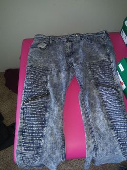 Fendi shirt / Designer jeans size (32/34