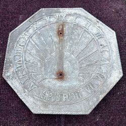 Vintage Cast Metal Sundial Plaque – Roman Numerals – Tempus Fugit