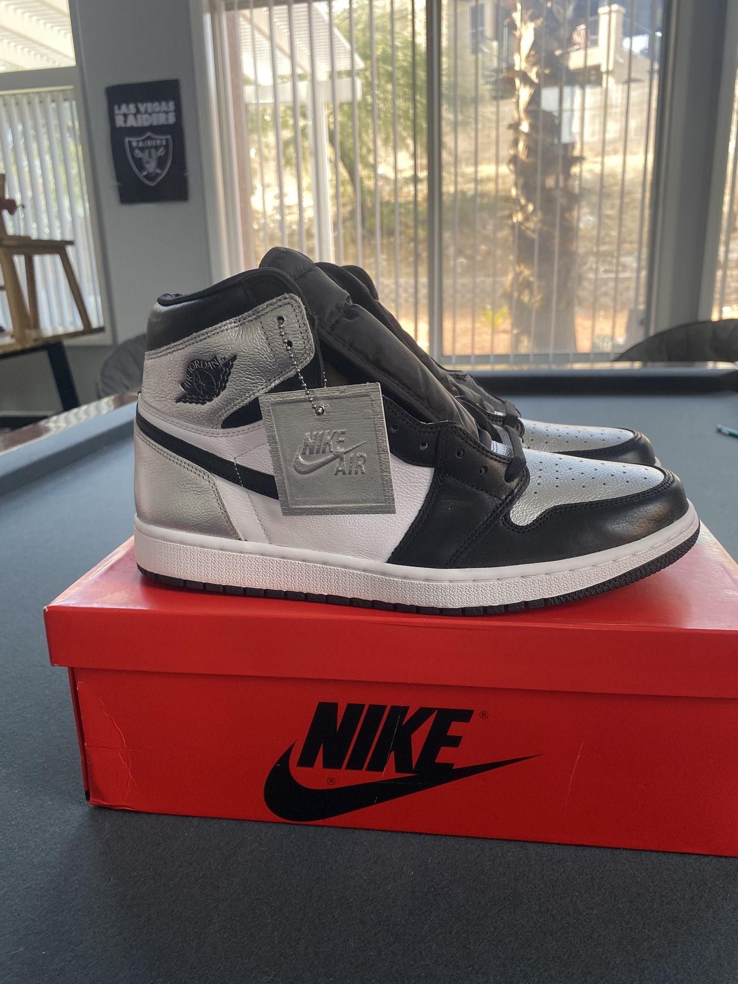 Women’s Air Jordan 1 Retro High OG Sliver Toe