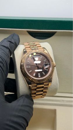 Mens luxury watch
