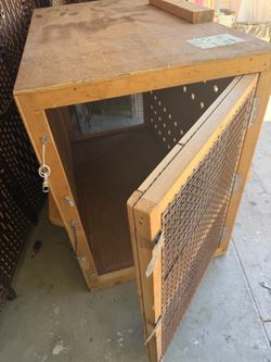 Wooden Animal Crate with Wire Mesh Door