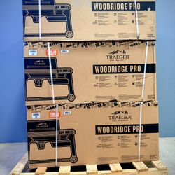 Brand new in box Traeger Woodridge Pro Wifi Pellet Grill and Smoker in Black