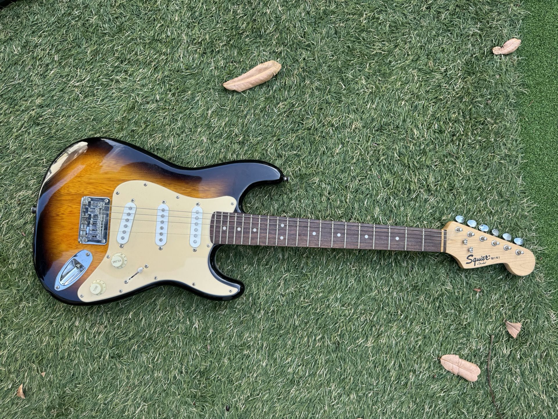 Squier By Fender Sonic Stratocaster Electric Guitar