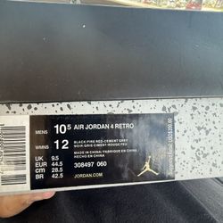 Air Jordan 4 Retro 