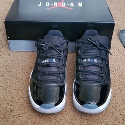 Jordan 11 space jam low top
