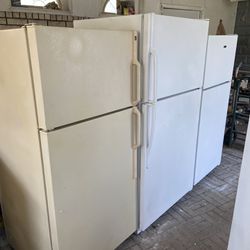 EXCELLENT RUNNING FRIDGES FOR SALE STARTING AT $275. ALL BEEN CLEANED IN &  OUT! IM IN MARRERO,  THIS IS MY HOUSE SO I WILL ONLY GIVE ADDRESS WHEN YOU