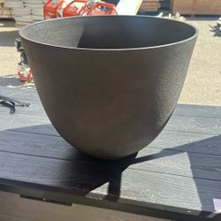 Gardering 24 Gallon Planter 