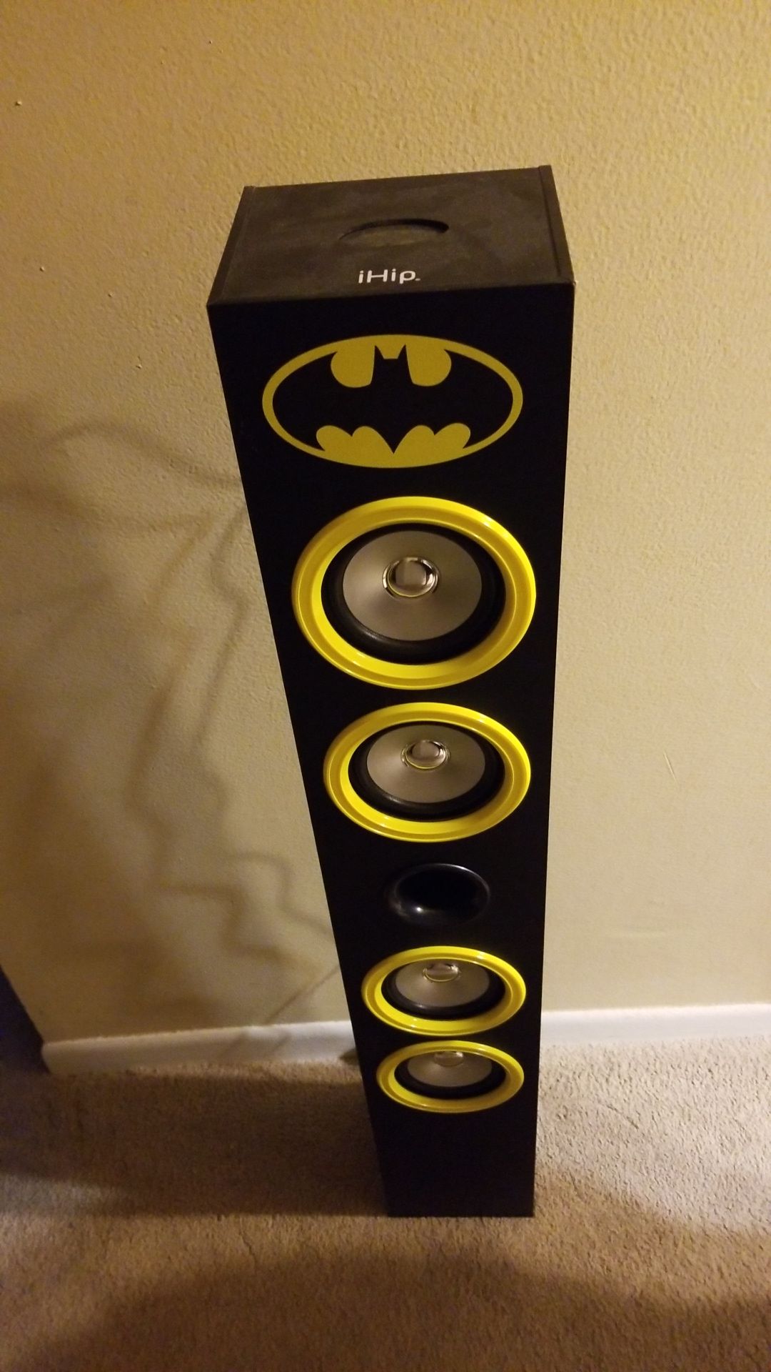Ihip powered Batman Bluetooth speaker with bat symbol light.