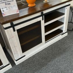 Farmhouse Tv Stand 