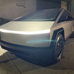 2024 Tesla cyber truck