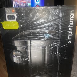 Simple human automatic trash can