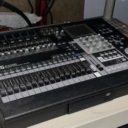 Used Korg D3200 32-Track Recording Studio 
