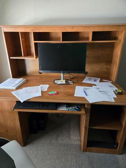 Wood Computer Desk with Hutch
