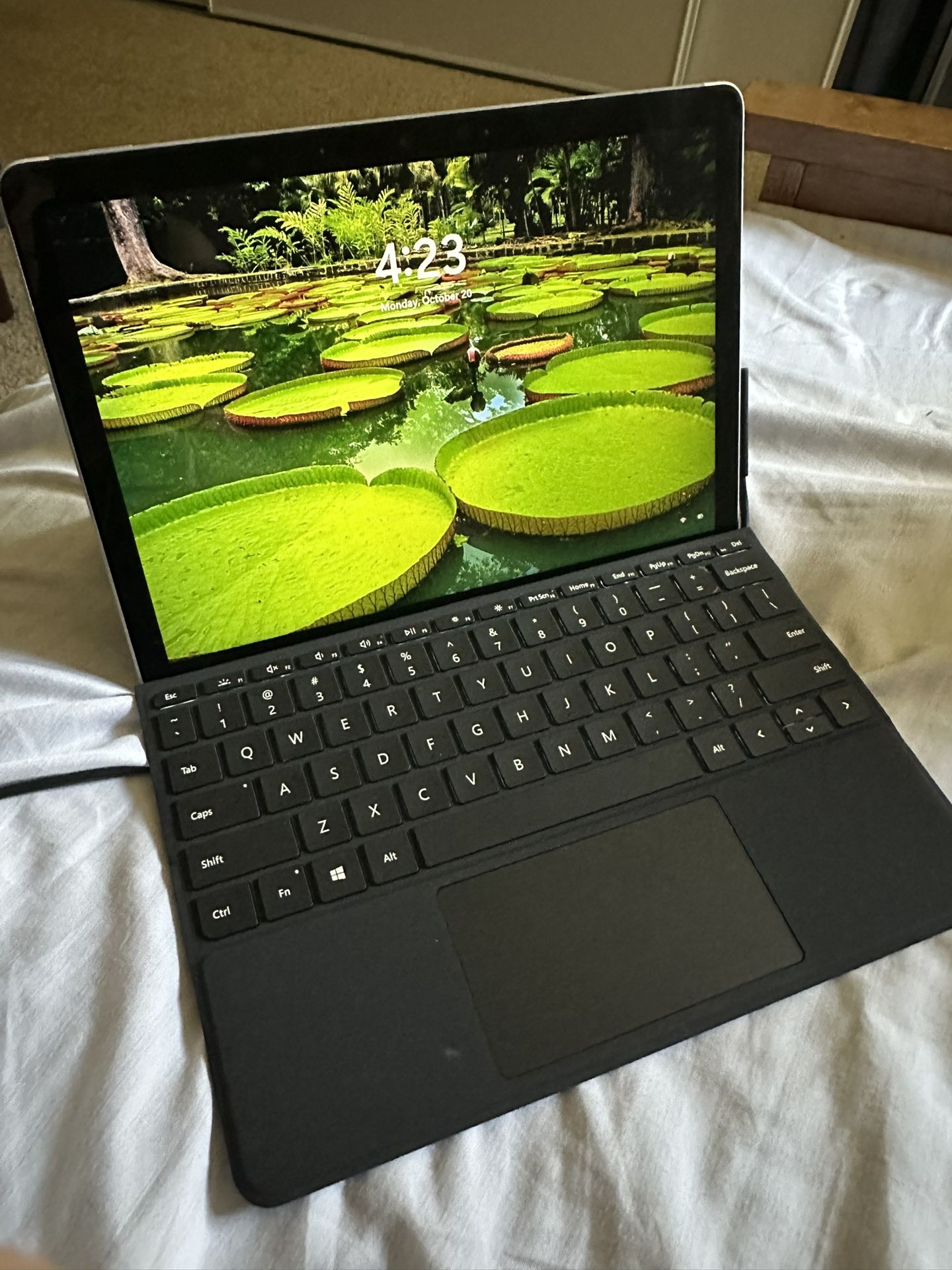 Microsoft Tablet With Detachable Keyboard