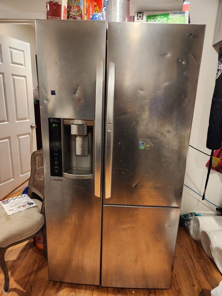 LG Refrigerator 