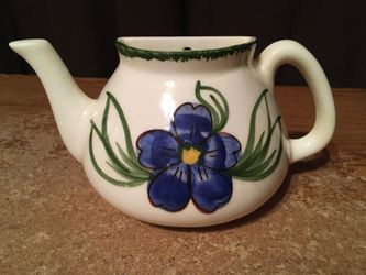 Vintage teapot ceramic wall pocket blue flower green trim and leaves