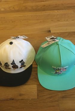 Set of 2 SnapBack hats vans Disney