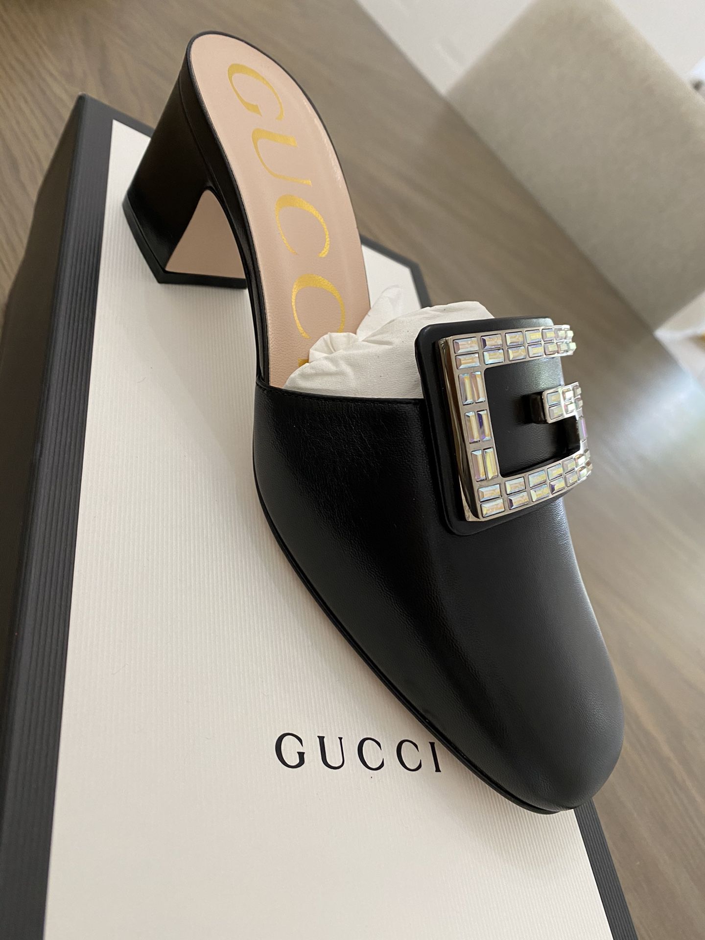 Womans Gucci Shoes Size 7