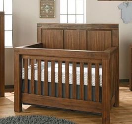 4 in 1 Convertible Crib + Toddler guardrails + Full Bed kit included: Solid wood