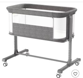Brand NEW Bassinet