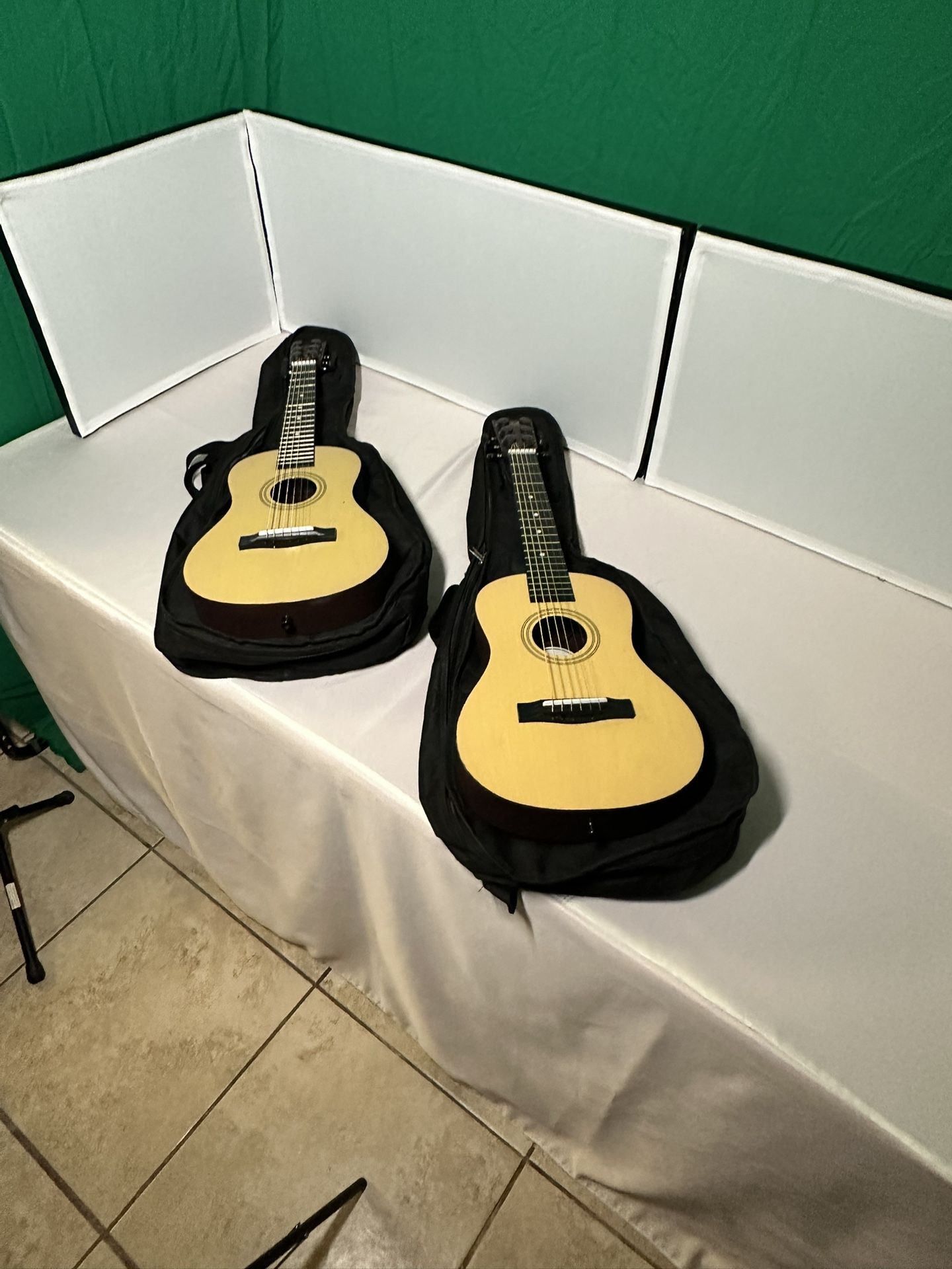 First Act Discovery Set Of Guitars With Travel Bags