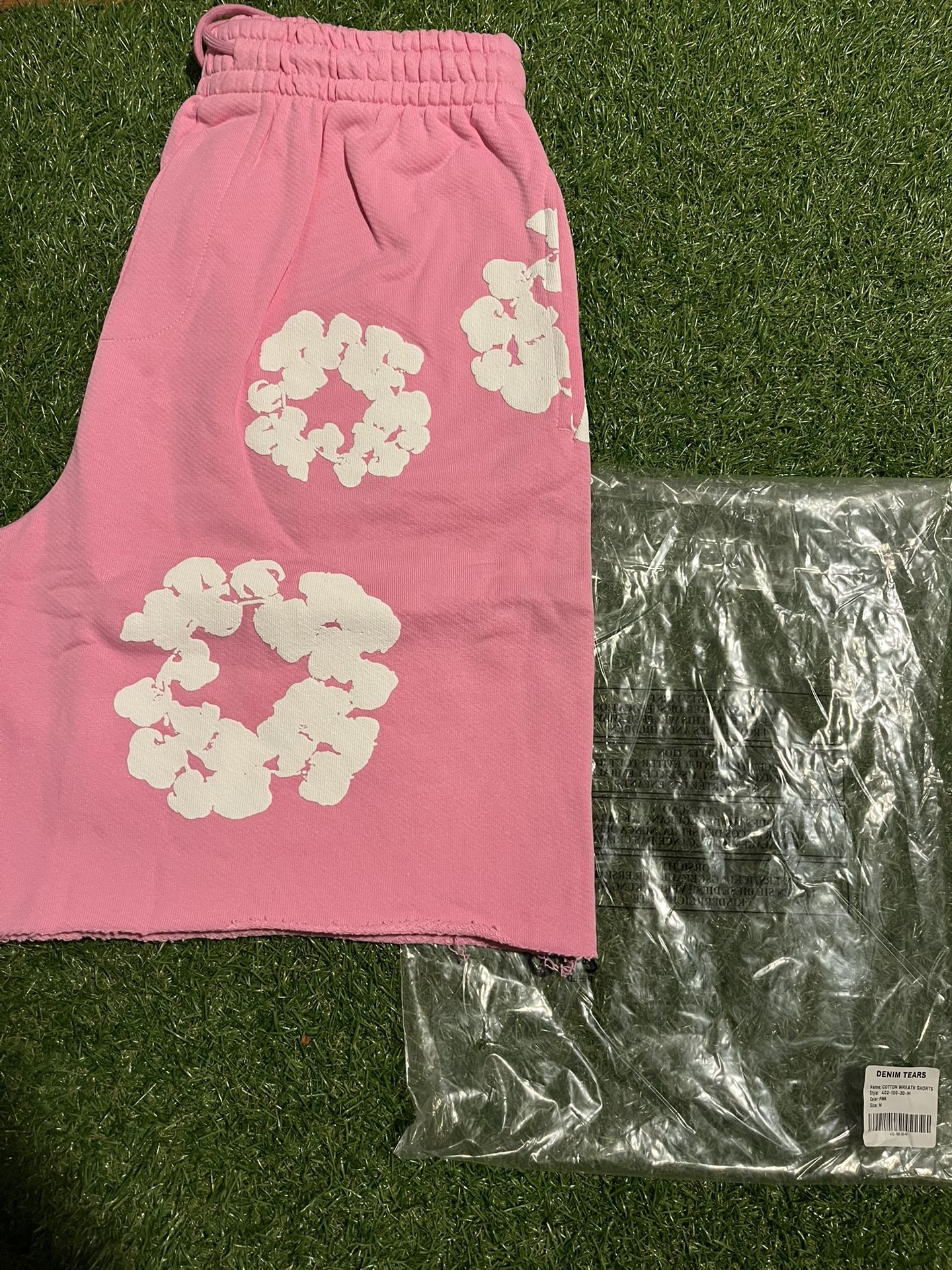 *BRAND NEW* DENIM TEARS COTTON WREATH SWEATSHORTS “PINK” M