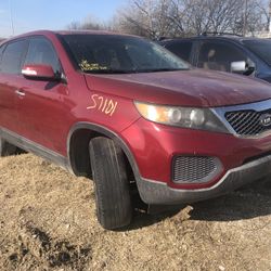 2011 Kia Sorento Base 4 Cyl 2.4L Car Parts