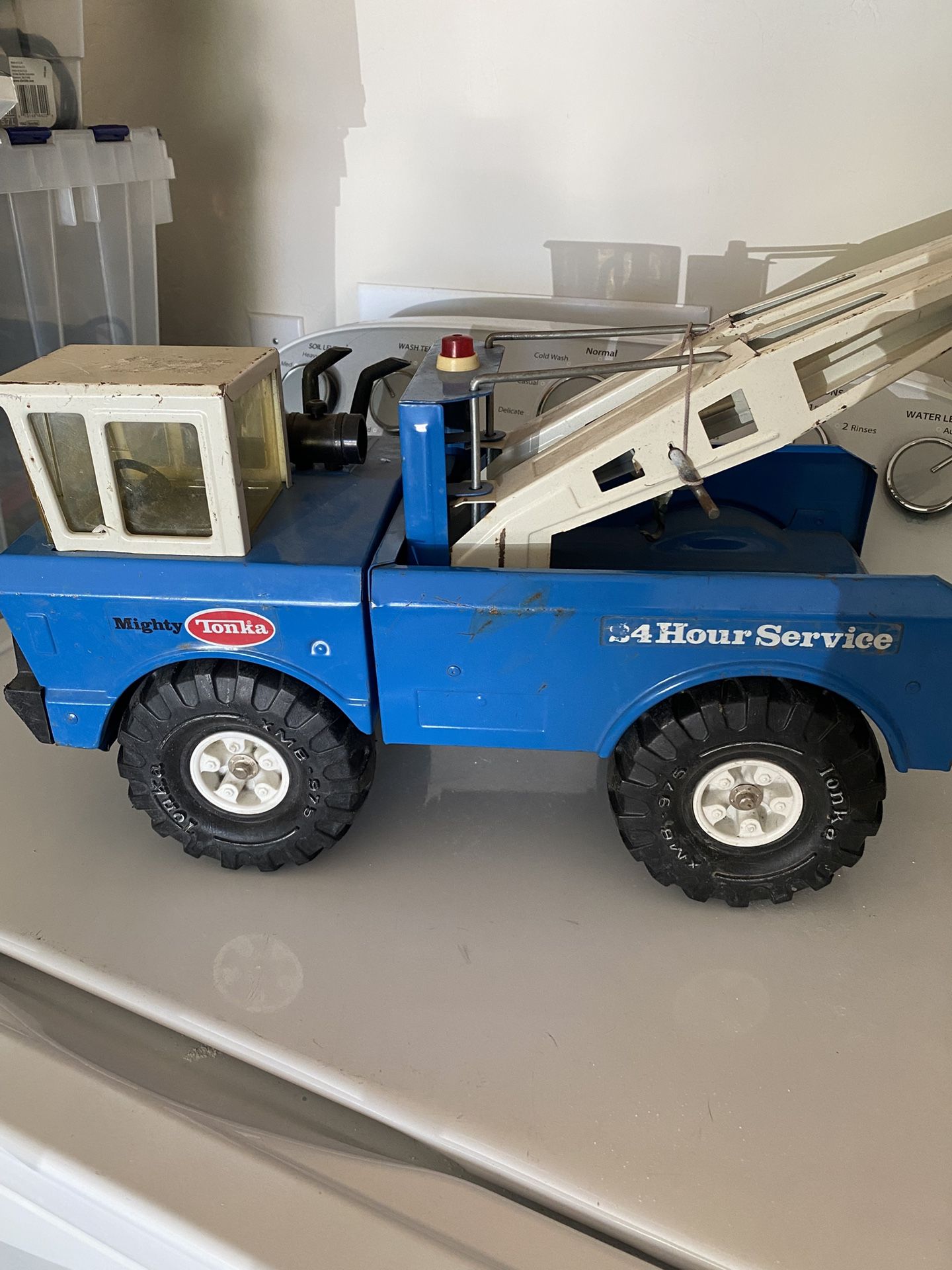 VTG TONKA TOW TRUCK