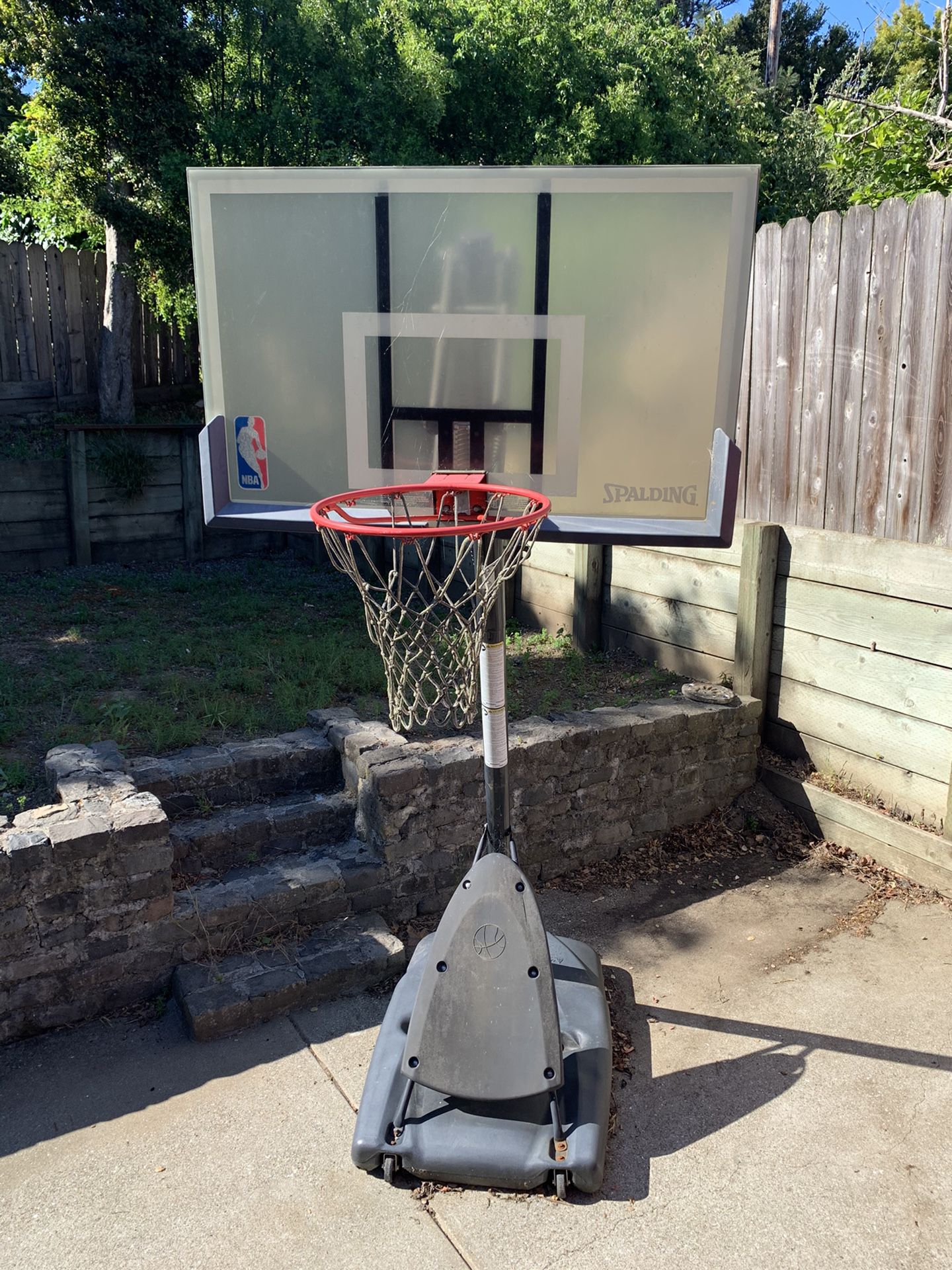 Spalding adjustable basketball hoop