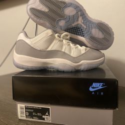 Jordan 11 low "cement grey" Size 9 brand new 