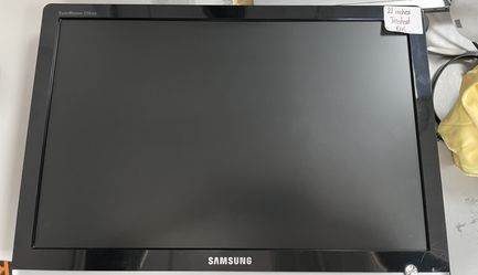 Samsung 216BW Monitor Fully Functional-OPEN TO OFFERS