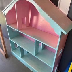 Doll House Book Shelf For Daycare