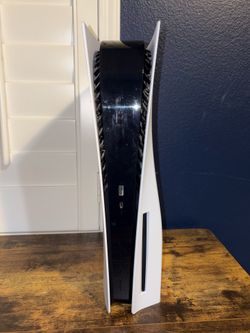 Ps5 disc 825gb w/. Cords & stand