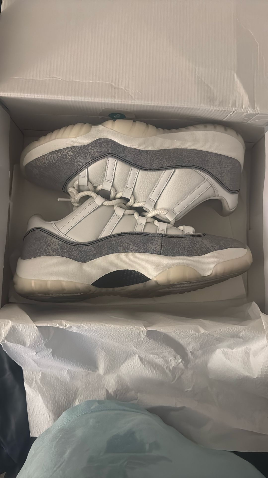 Jordan 11s Retro Low CNY