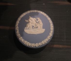 Vintage Wedge Wood Blue Round Jasper Trinket Box
