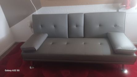 *NEW*COUCH, grey....