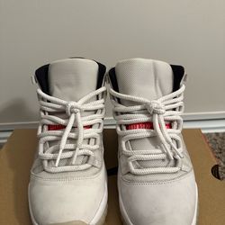 Air Jordan 11 GS Platinum Tint Size 6