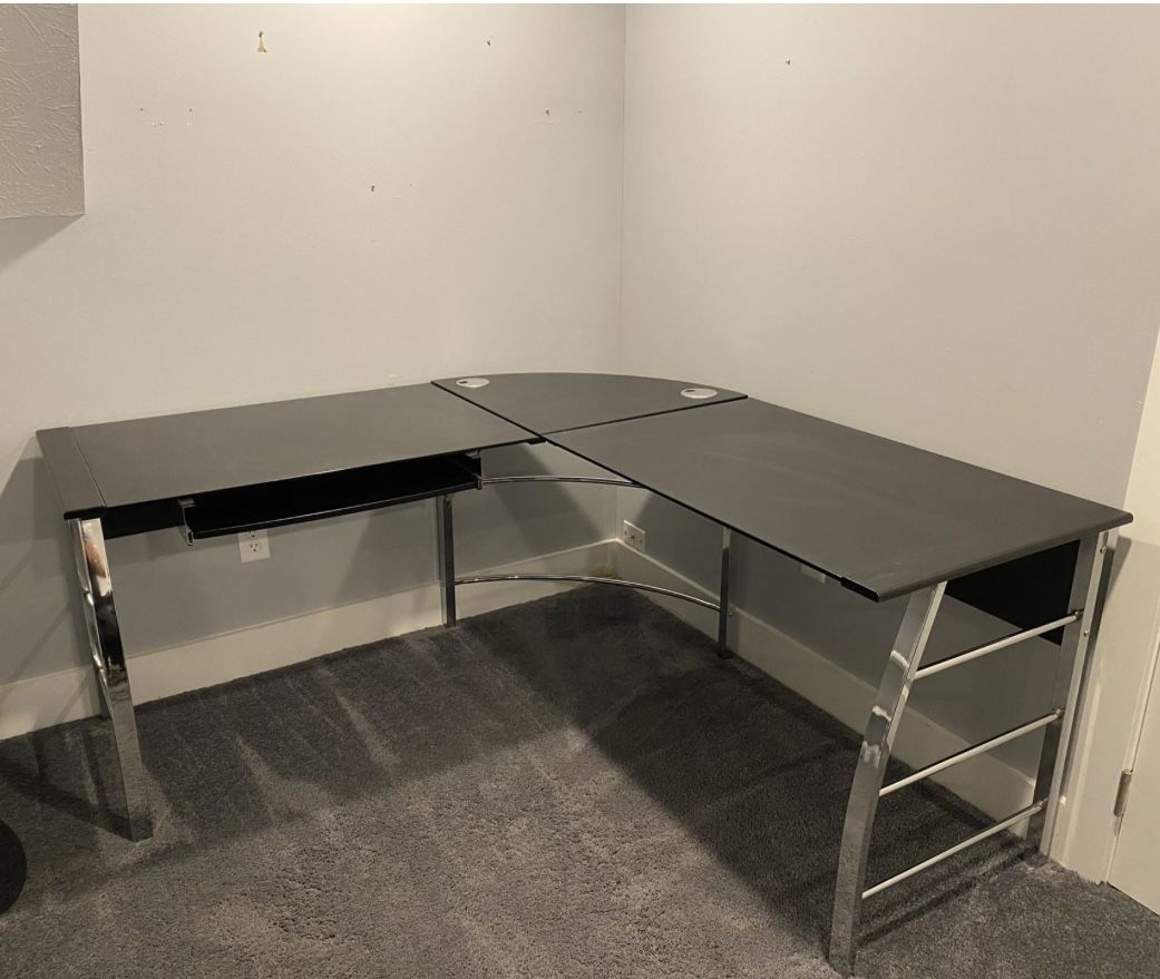 L-Shape Corner Desk, Black/Chrome Realspace® Mezza 62"W