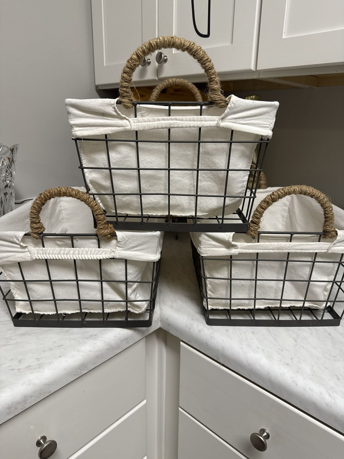 Tapered Metal Wire Medium Baskets