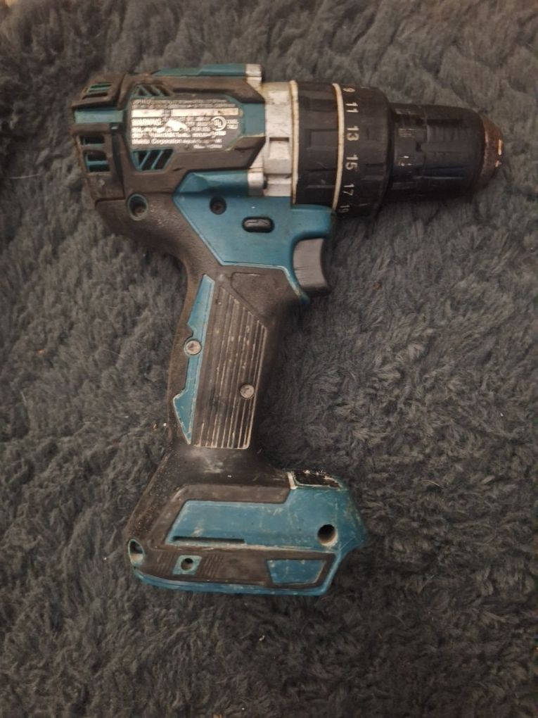 Makita XPH12 DRILL
