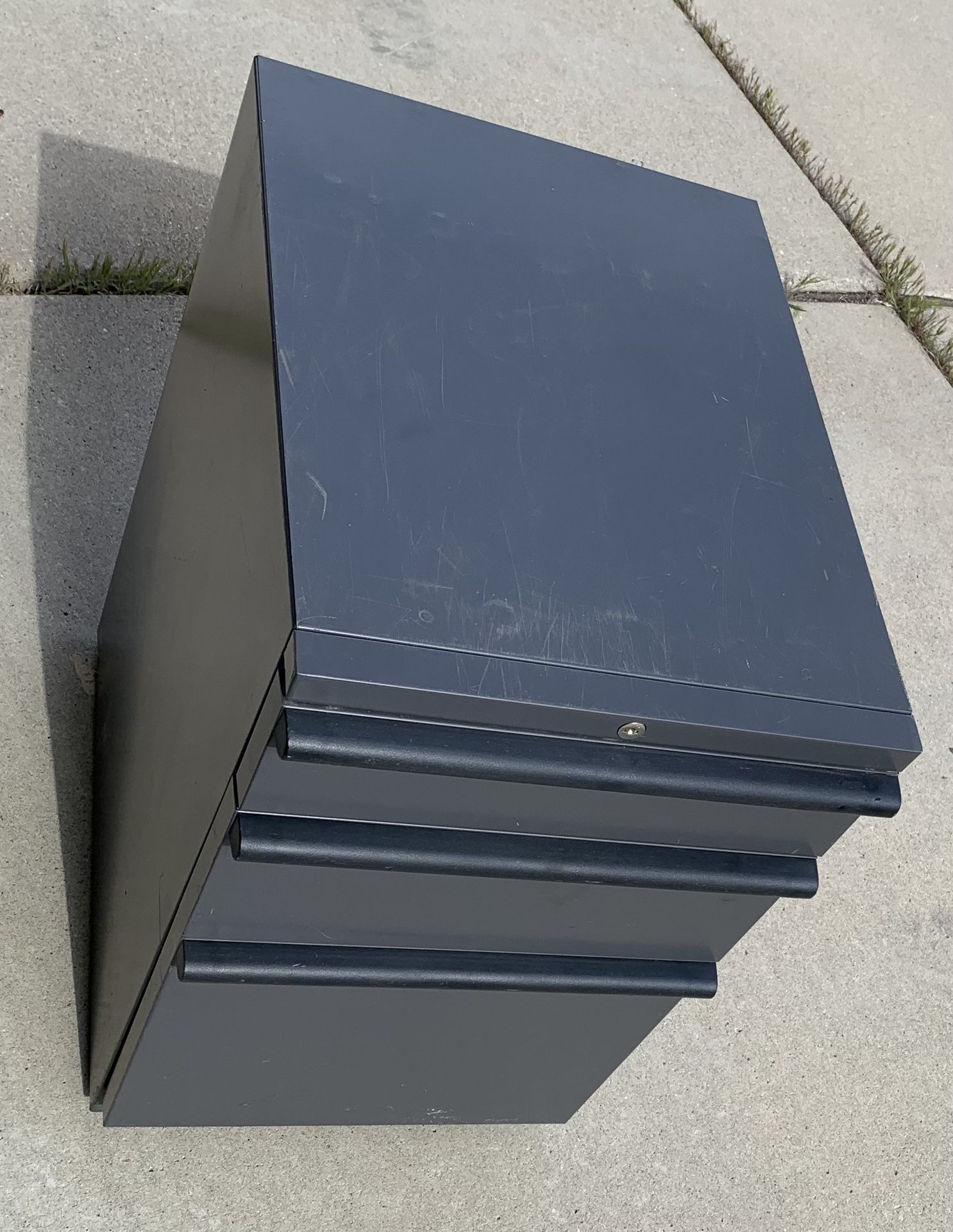 Tool Cabinet On Wheels