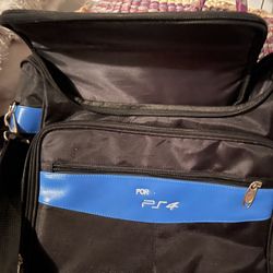 PlayStation 4 Carrying Case 