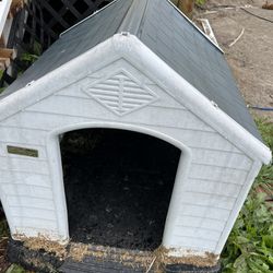 Dog House Plastic Reduced To$10