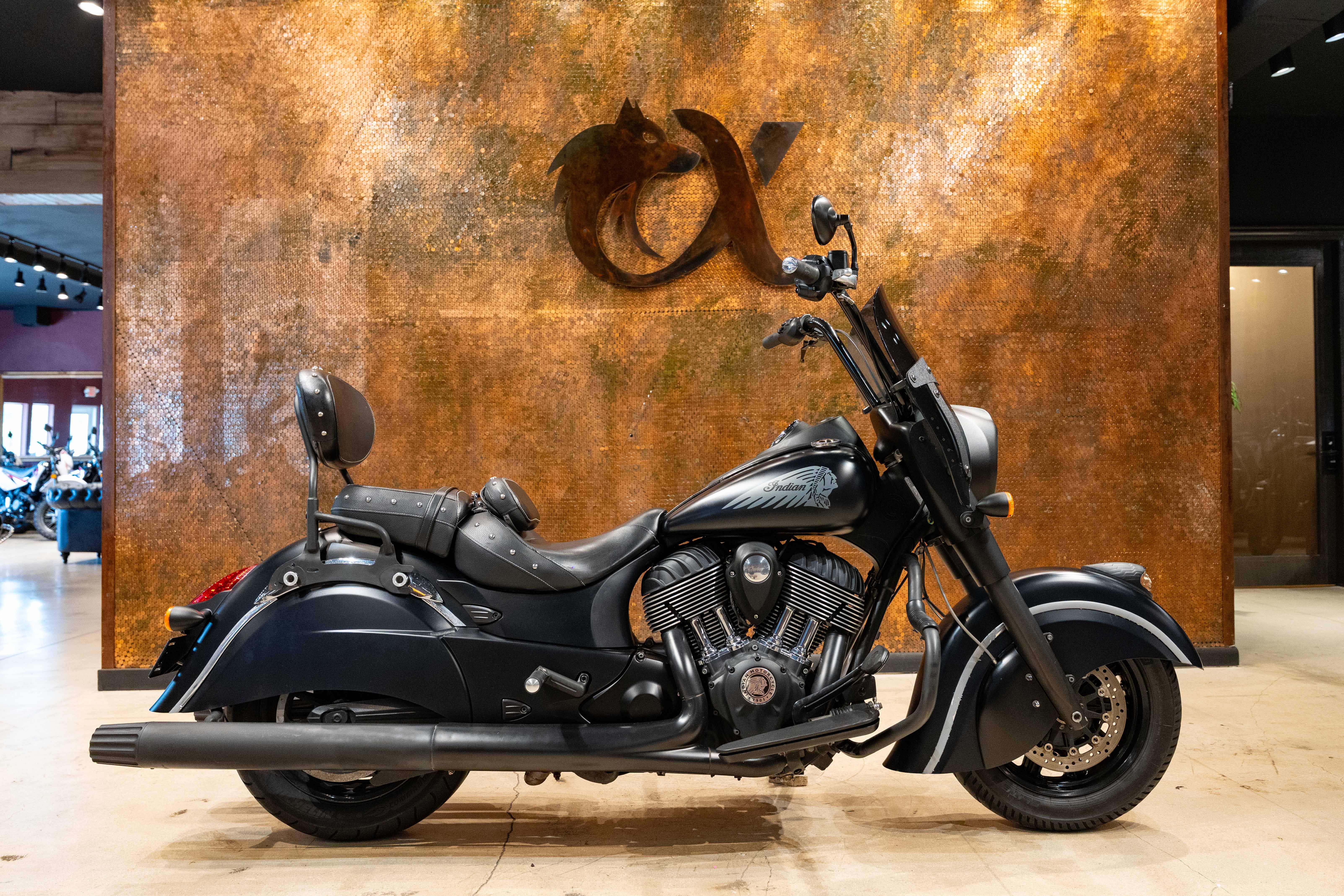 2016 INDIAN CHIEF DARK HORSE
