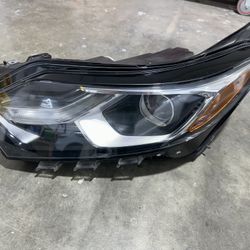 2019 Chevrolet Equinox Left Headlight 84753439